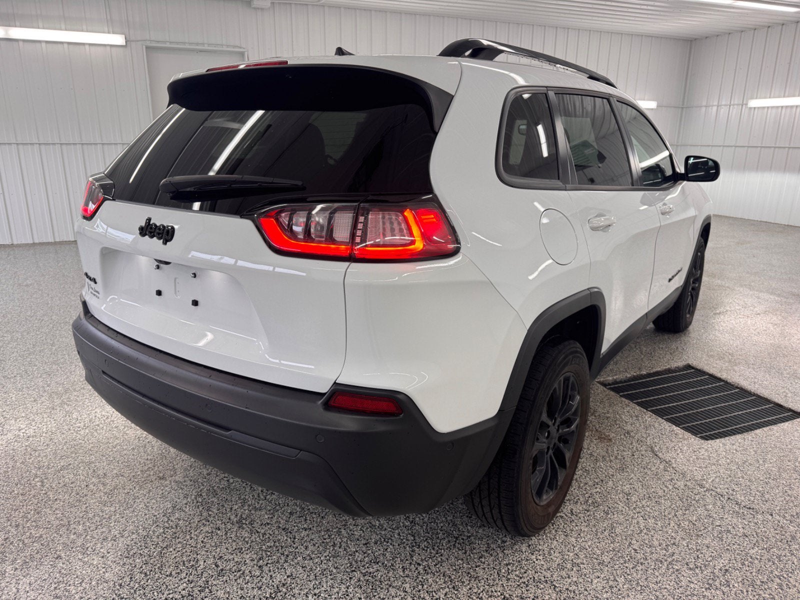 2023 Jeep Cherokee Altitude Lux