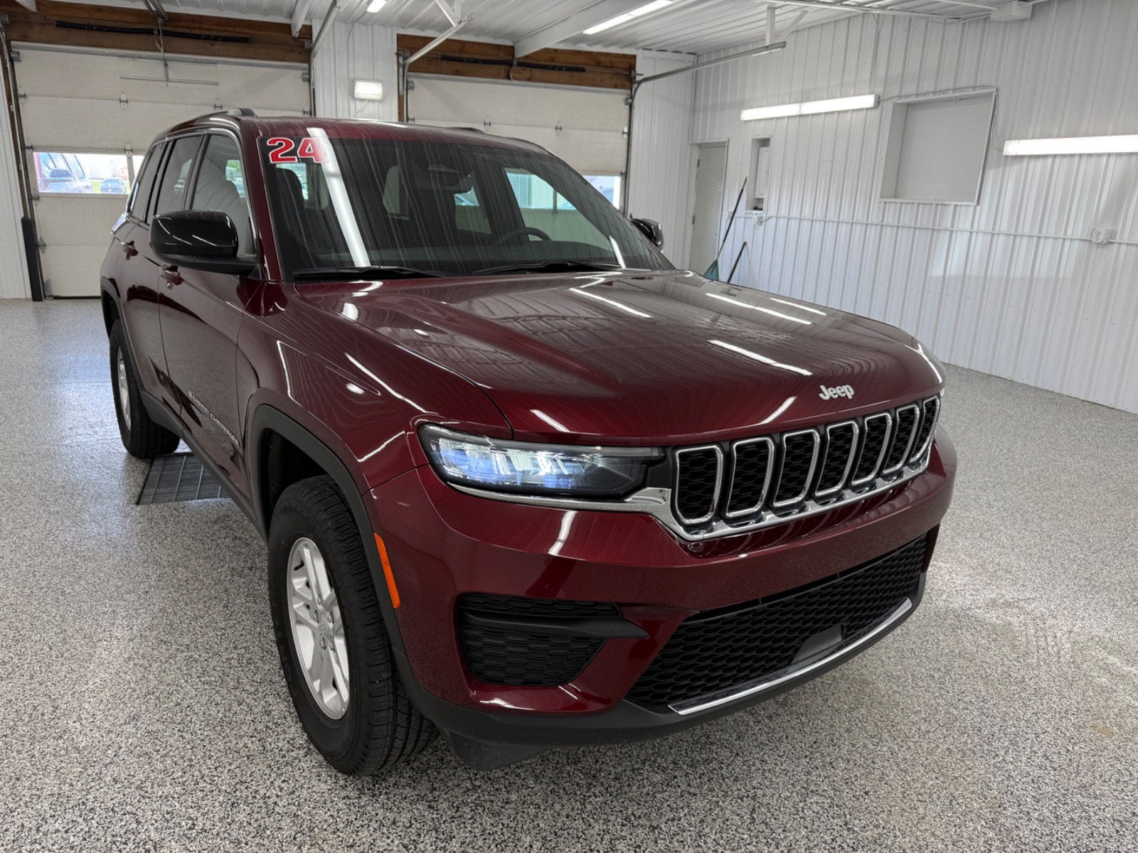 2024 Jeep Grand Cherokee Laredo