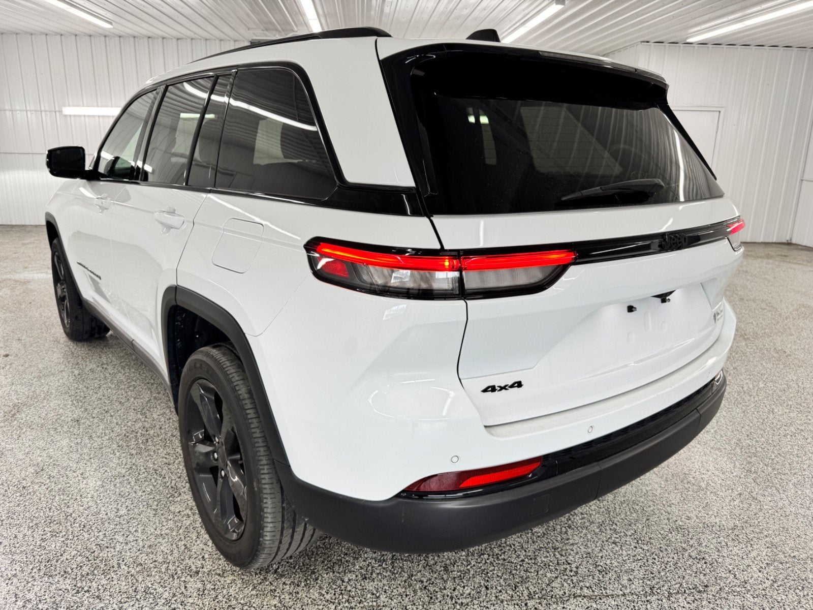 2024 Jeep Grand Cherokee Altitude