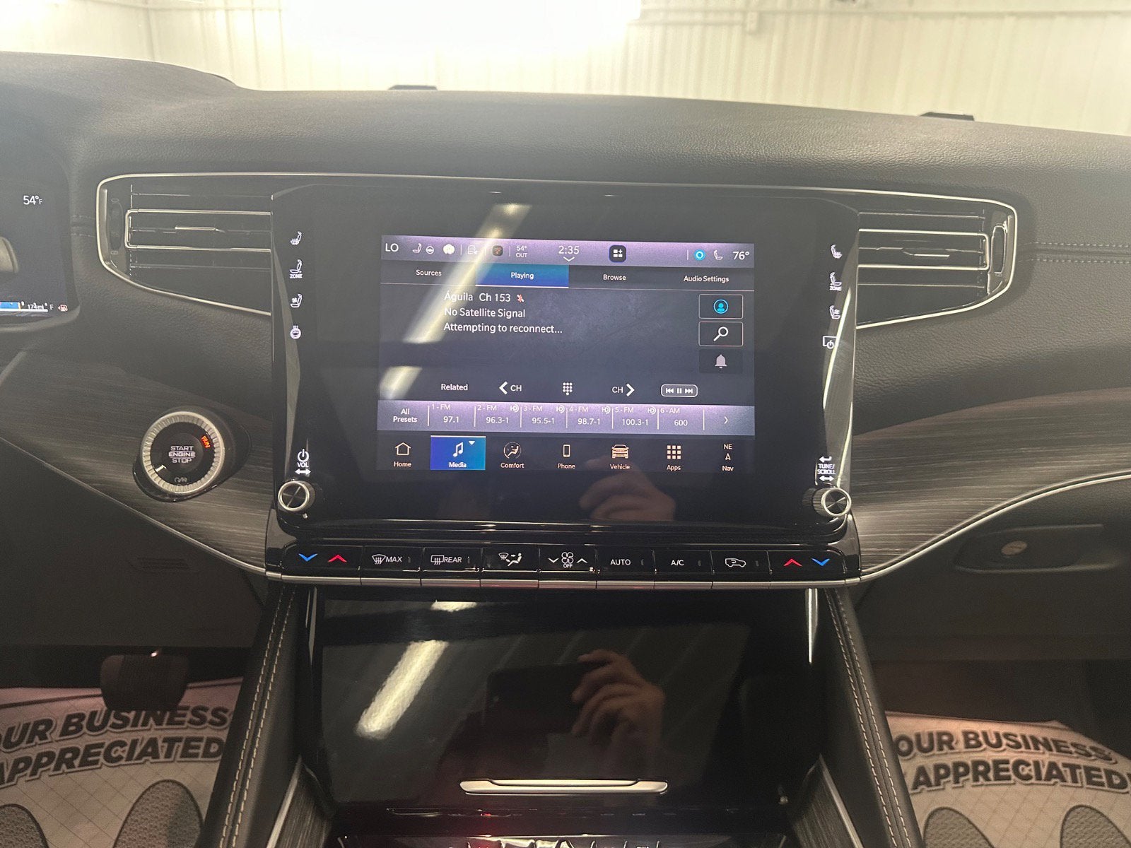 2024 Jeep Wagoneer L Series III