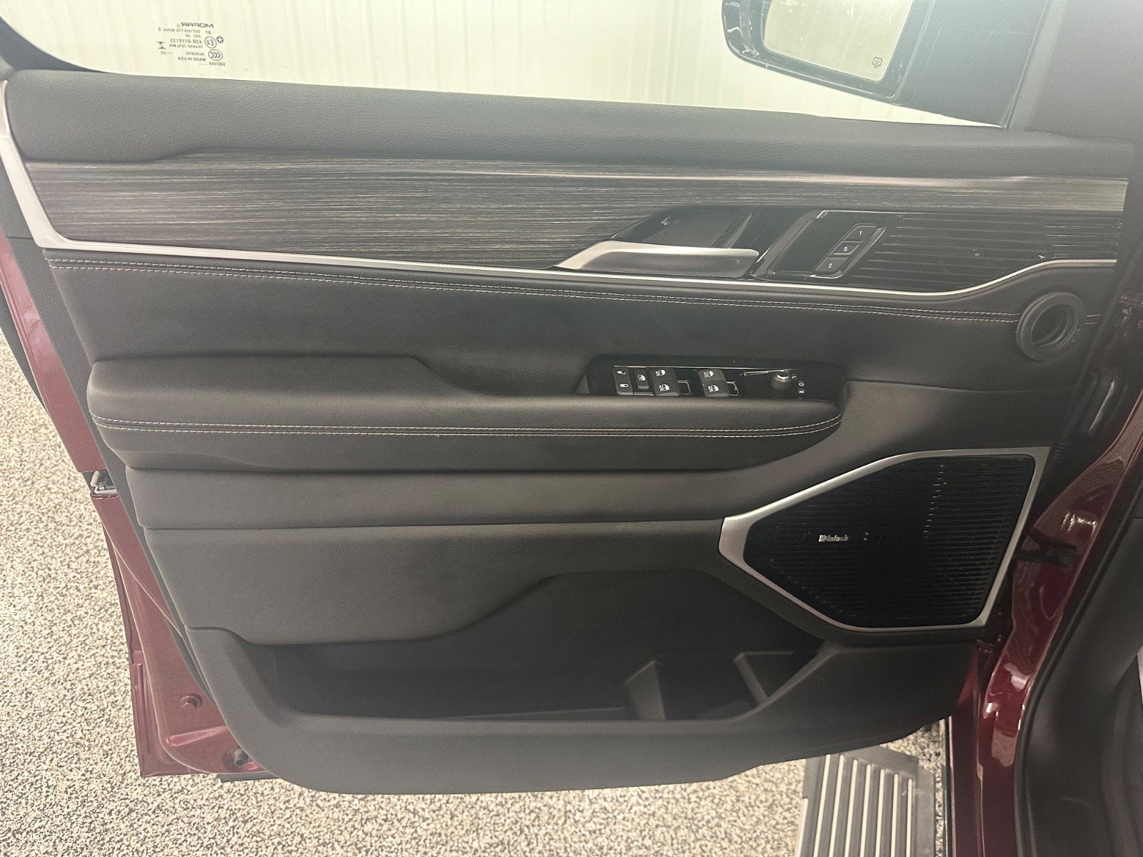 2024 Jeep Wagoneer L Series III