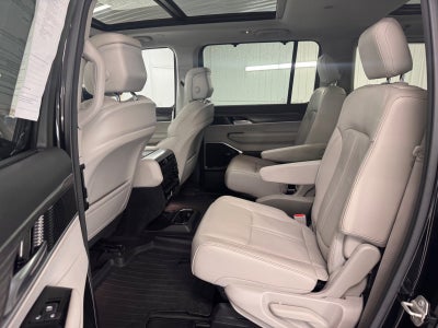 2023 Jeep Wagoneer Series III