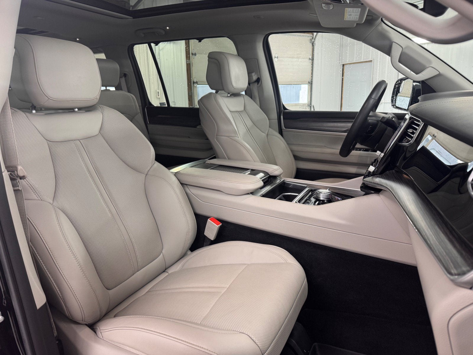 2023 Jeep Wagoneer Series III