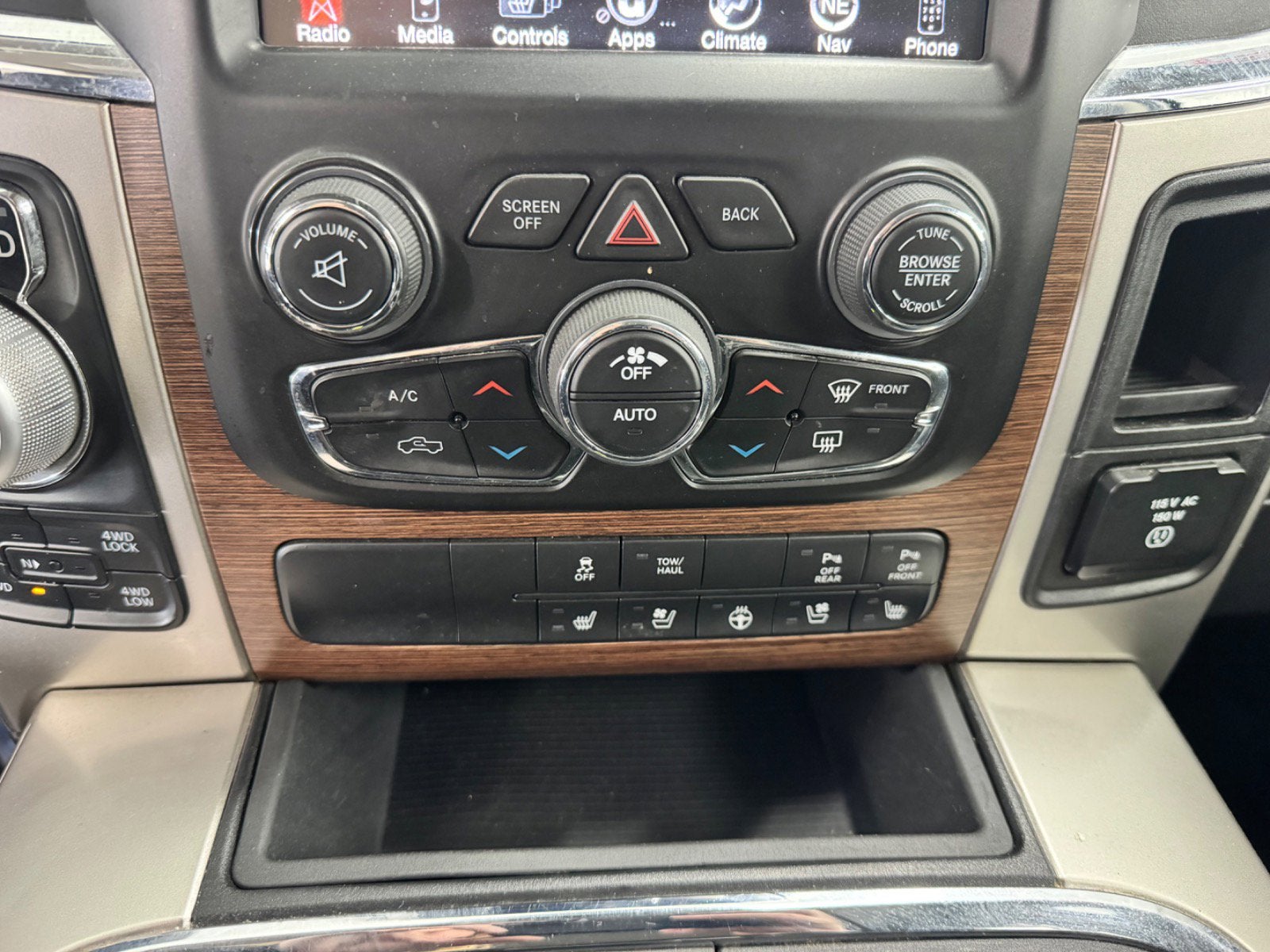 2016 RAM 1500 Laramie