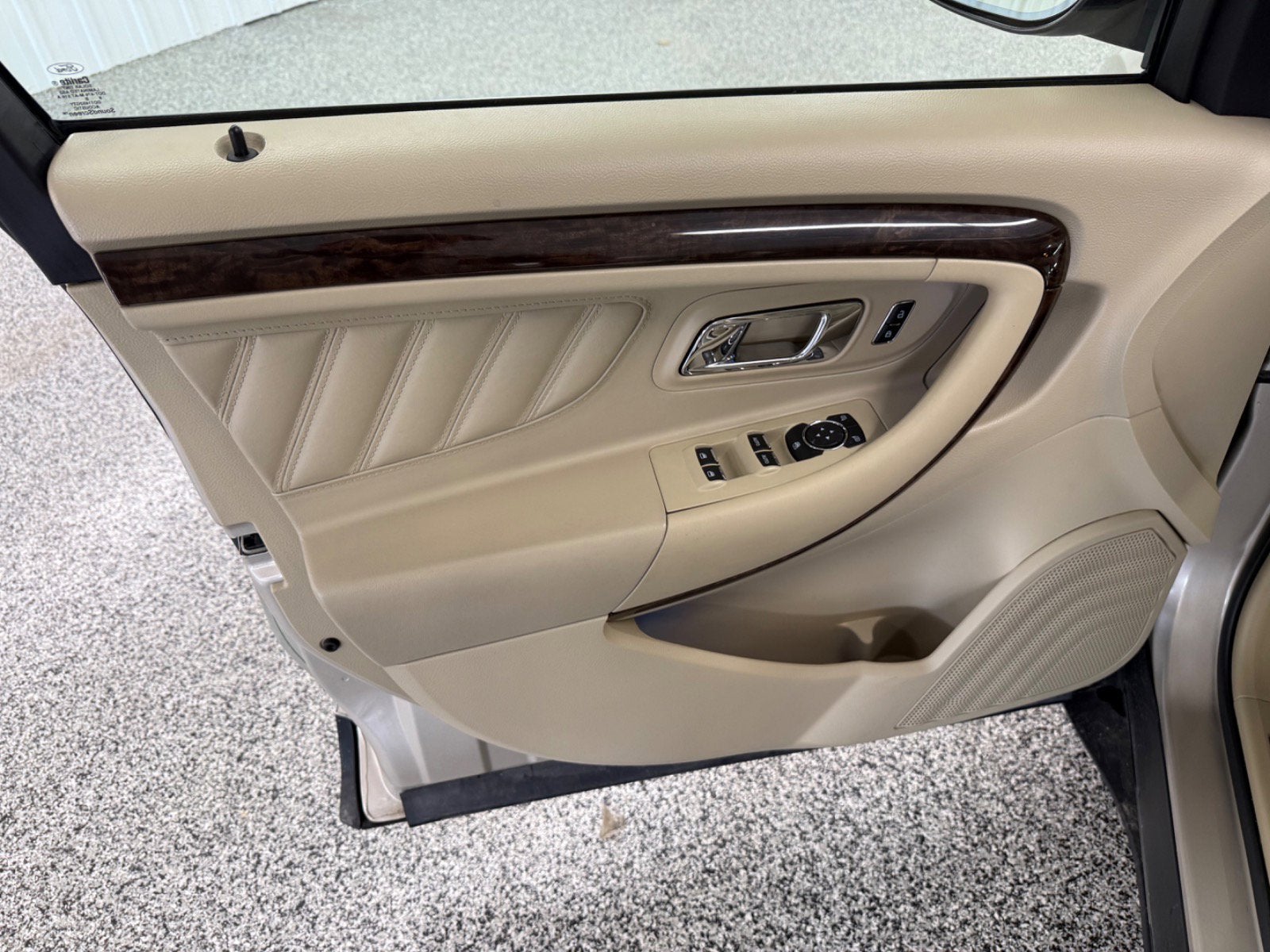 2018 Ford Taurus Limited