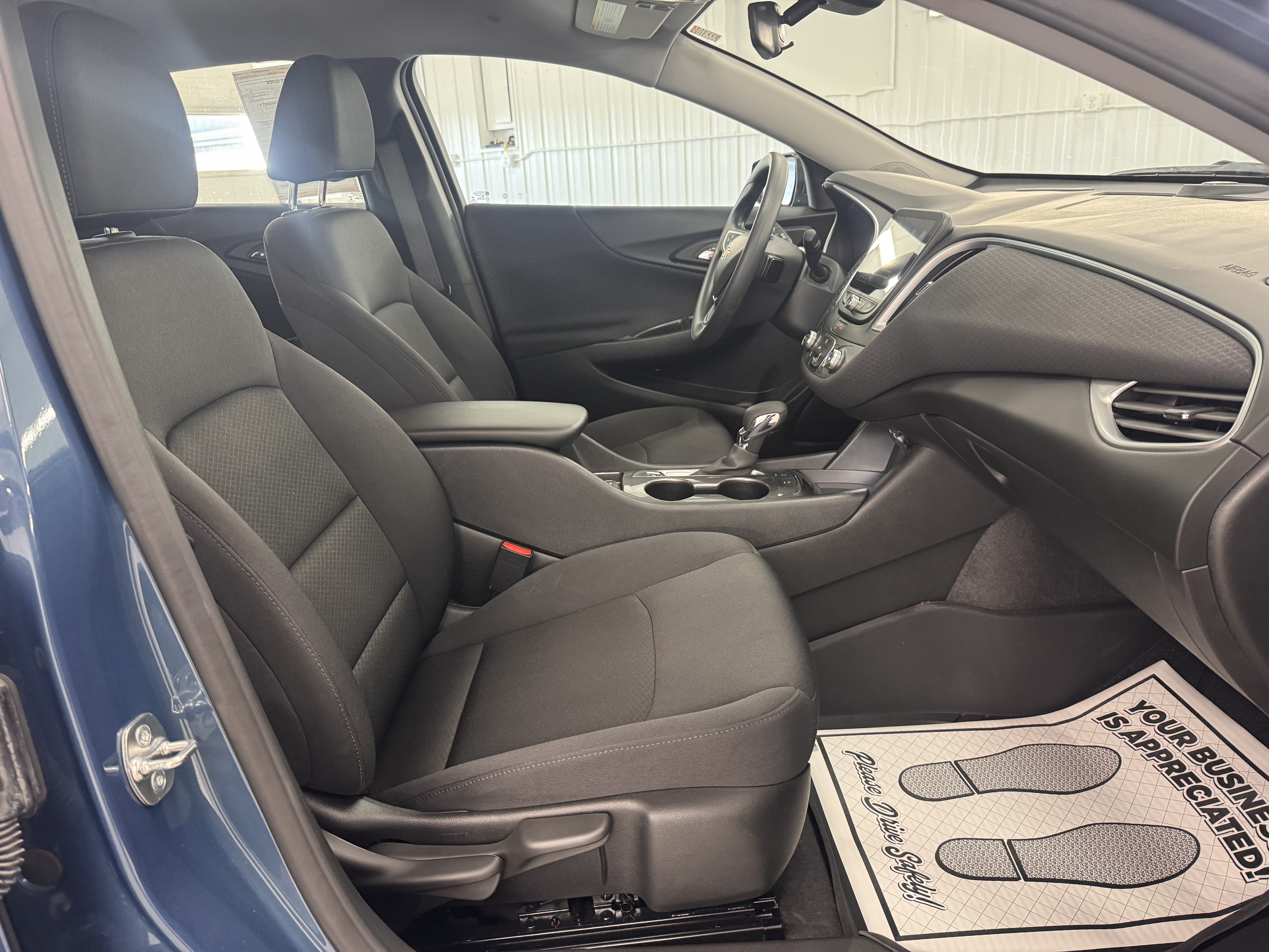2025 Chevrolet Malibu LS