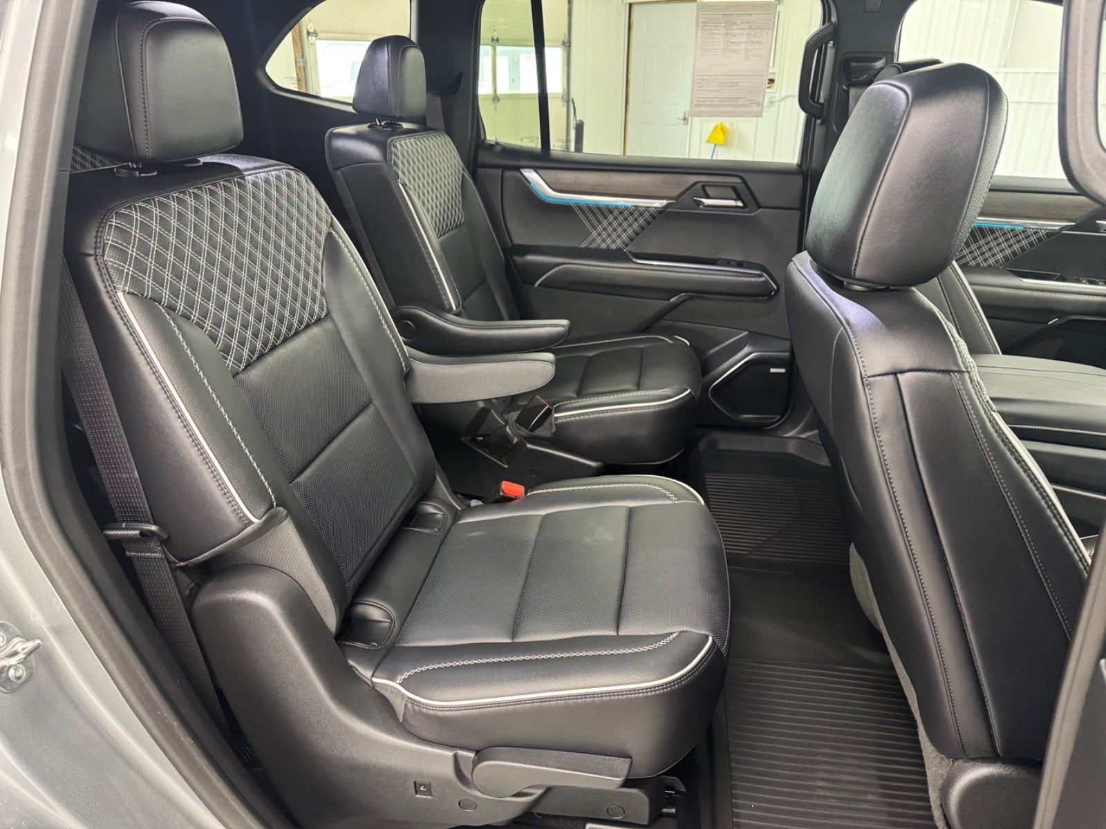 2024 GMC Acadia AWD Denali