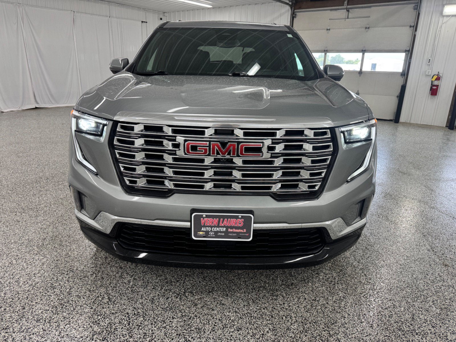 2024 GMC Acadia AWD Denali