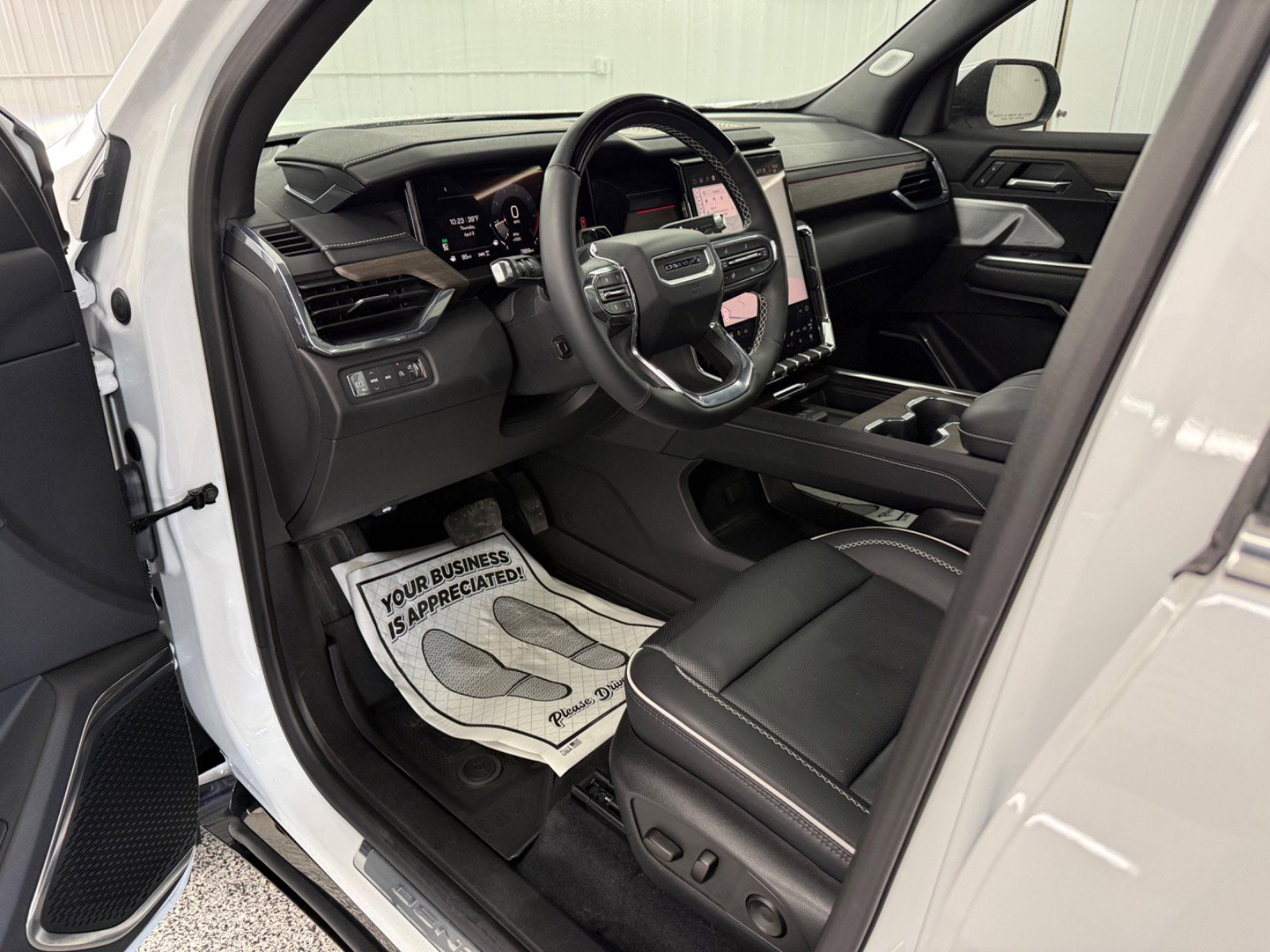 2025 GMC Acadia AWD Denali