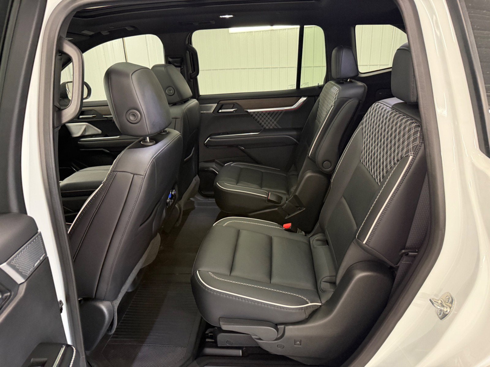 2025 GMC Acadia AWD Denali