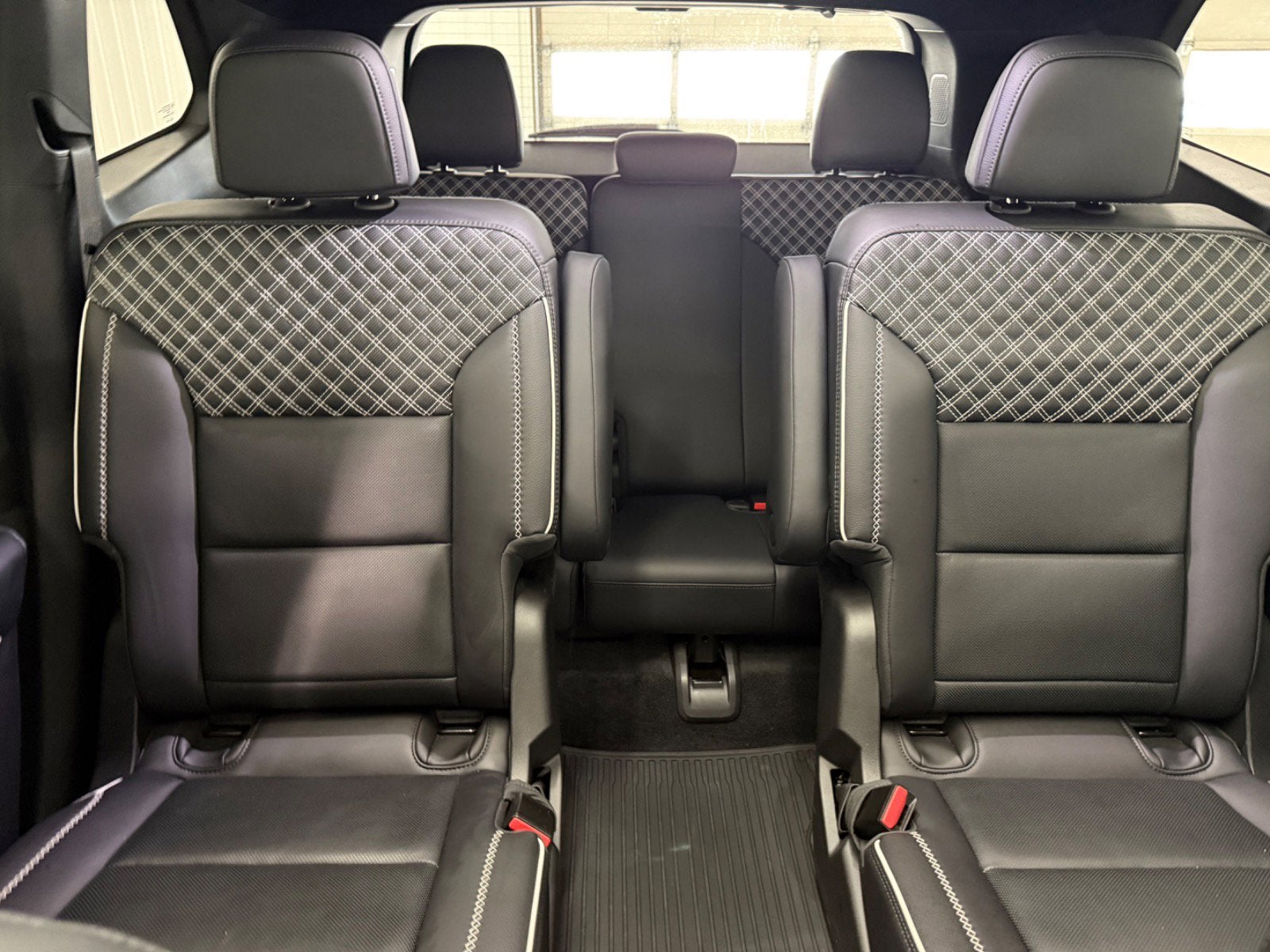 2025 GMC Acadia AWD Denali