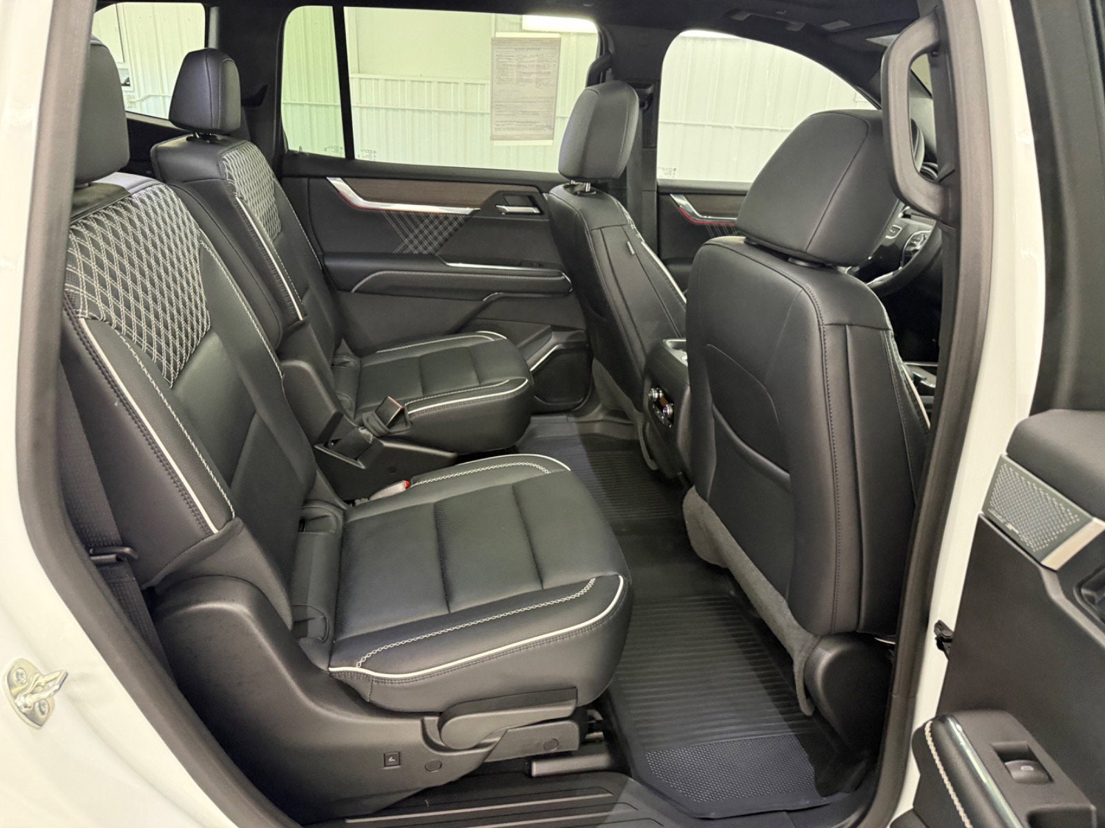 2025 GMC Acadia AWD Denali