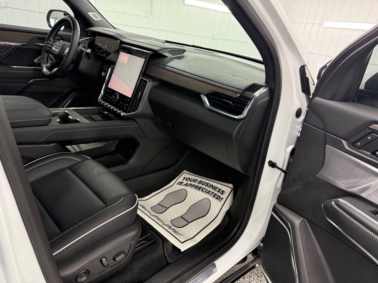 2025 GMC Acadia AWD Denali