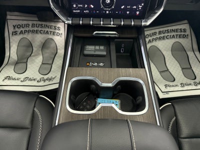 2025 GMC Acadia AWD Denali