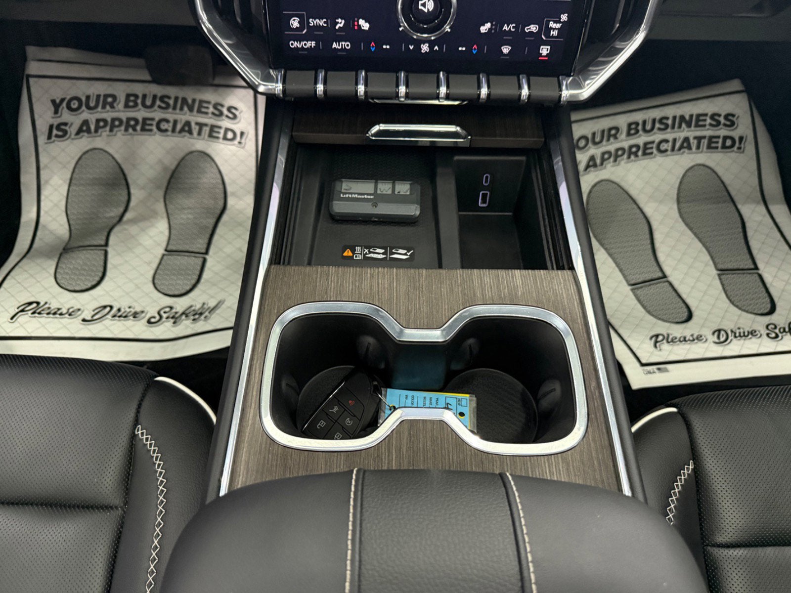 2025 GMC Acadia AWD Denali