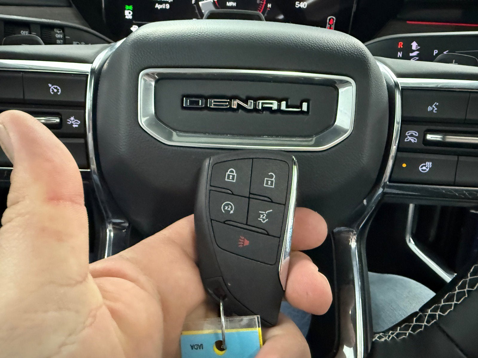 2025 GMC Acadia AWD Denali