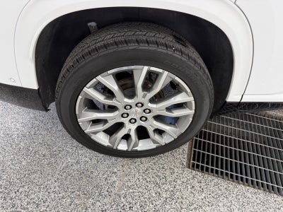 2025 GMC Acadia AWD Denali