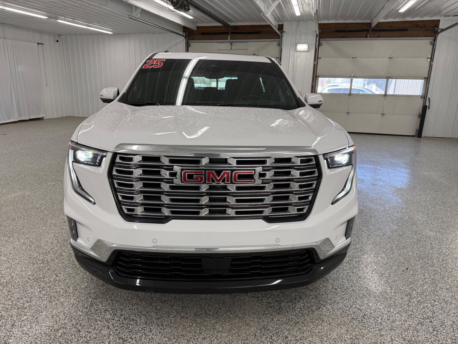 2025 GMC Acadia AWD Denali