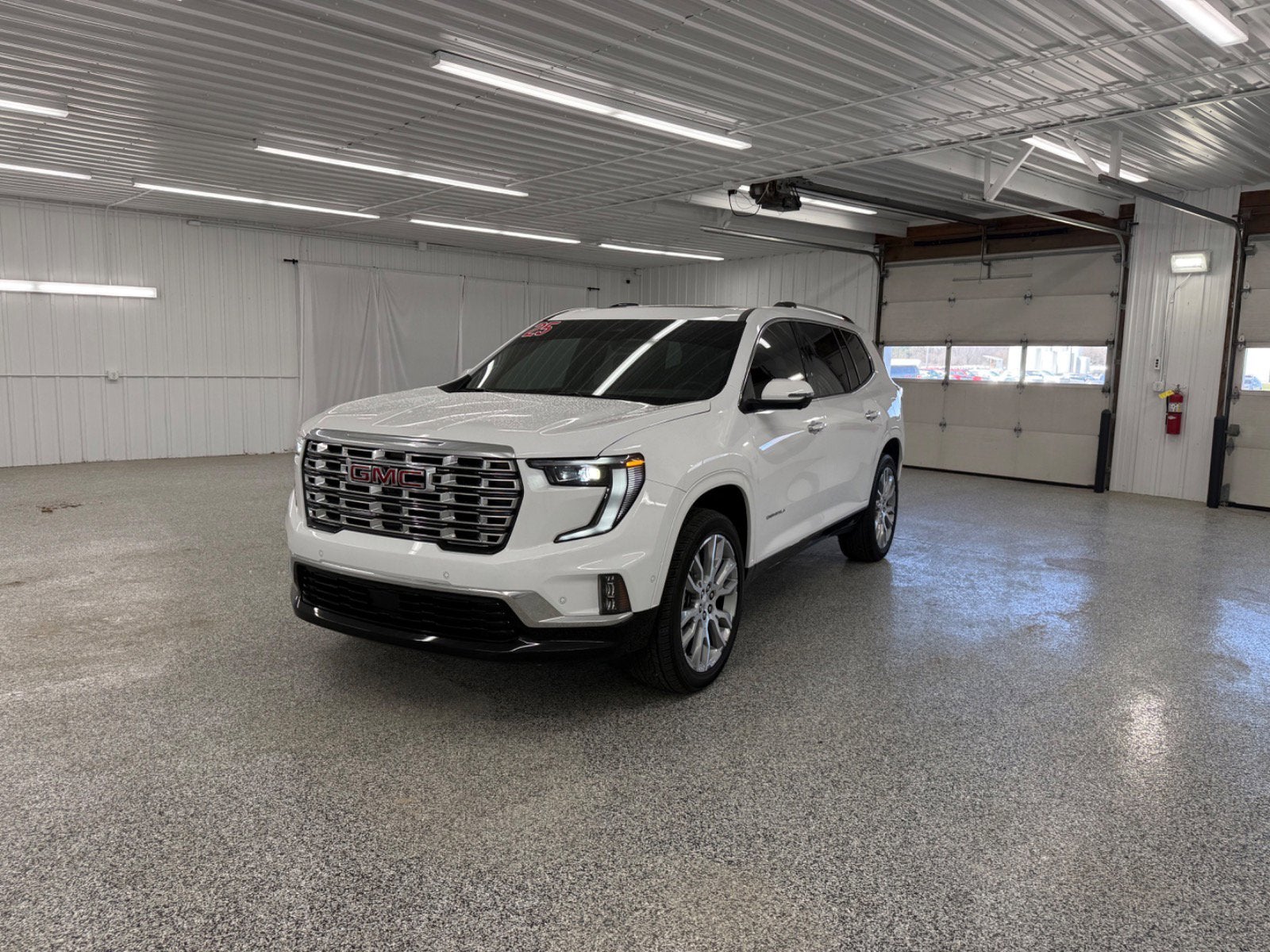 2025 GMC Acadia AWD Denali