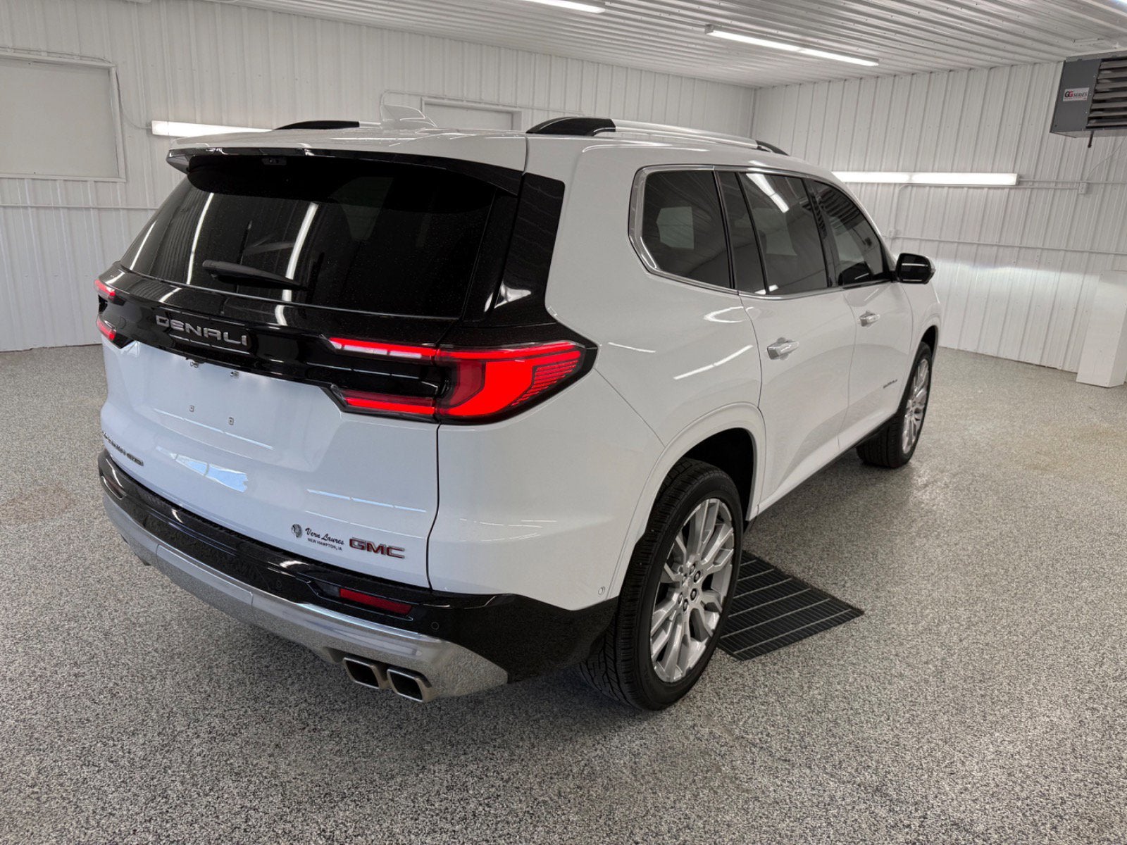 2025 GMC Acadia AWD Denali