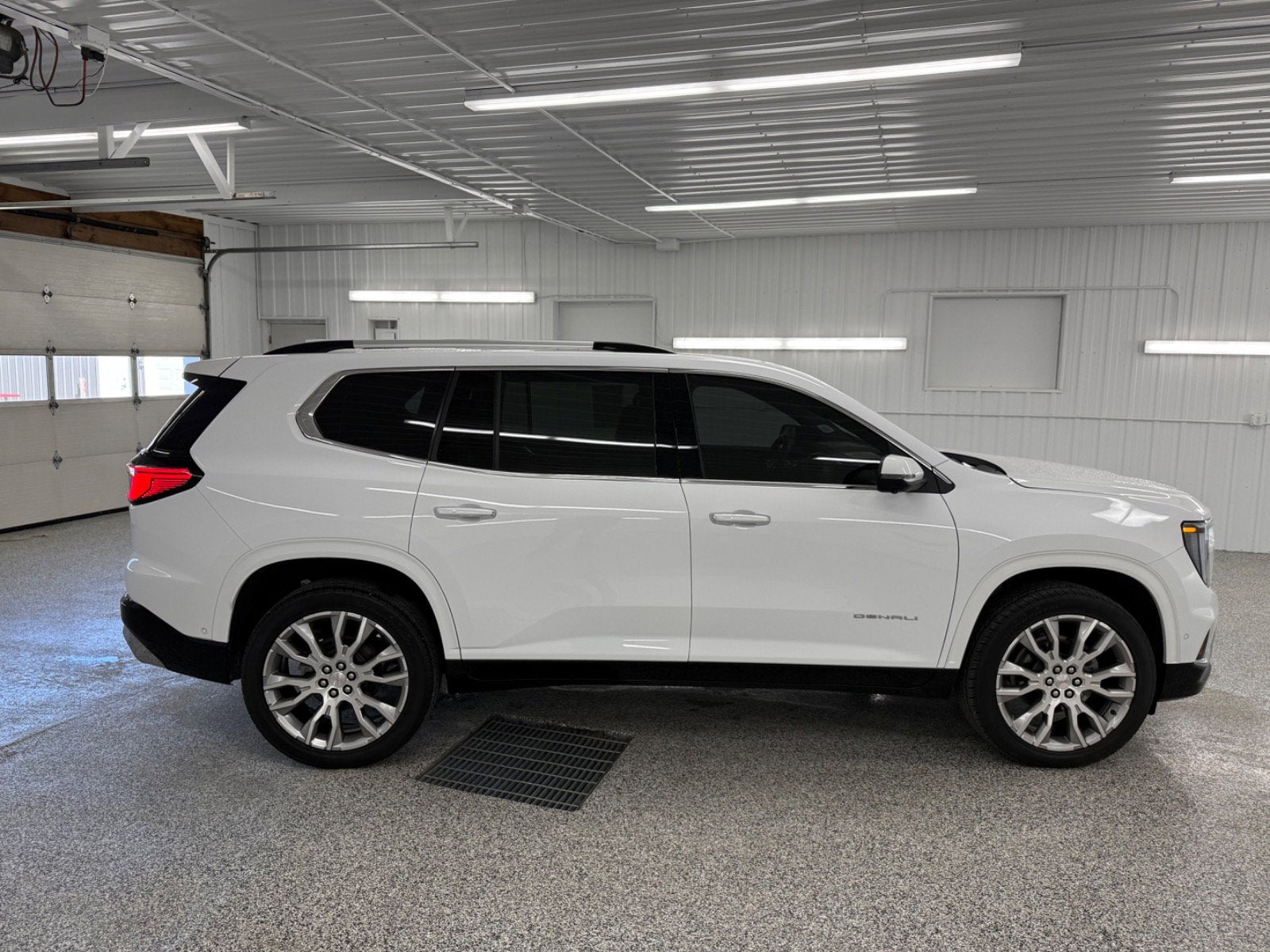 2025 GMC Acadia AWD Denali