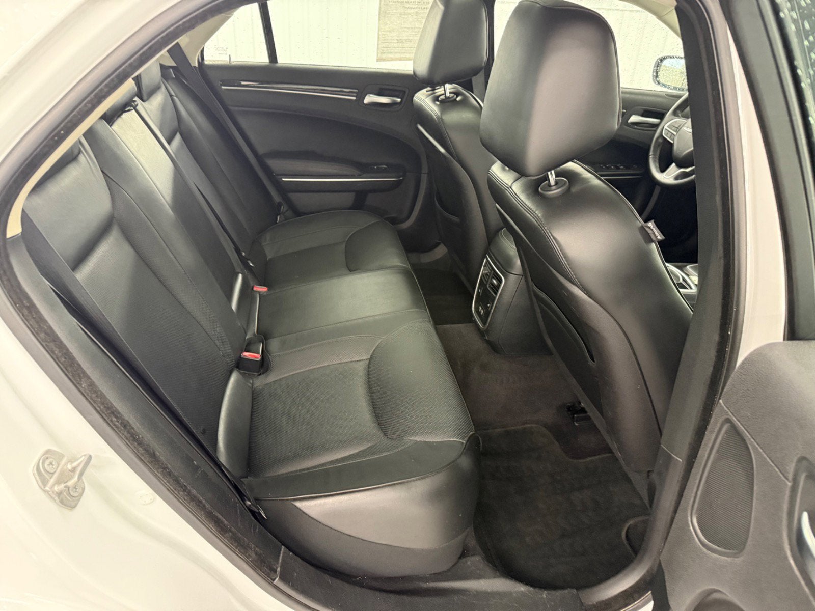 2017 Chrysler 300 300C