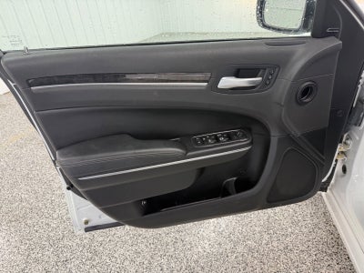 2017 Chrysler 300 300C