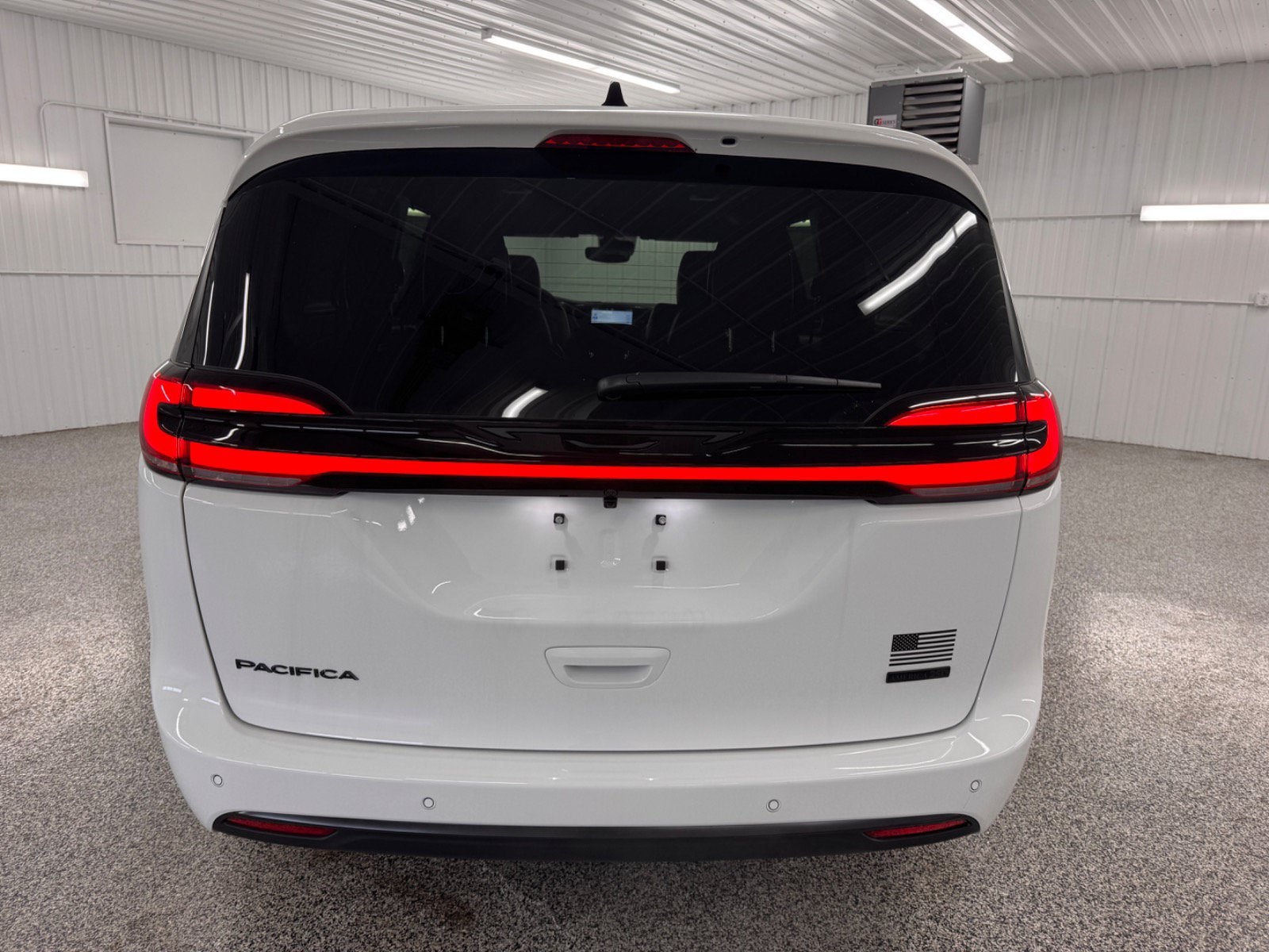 2027 Chrysler Pacifica Select