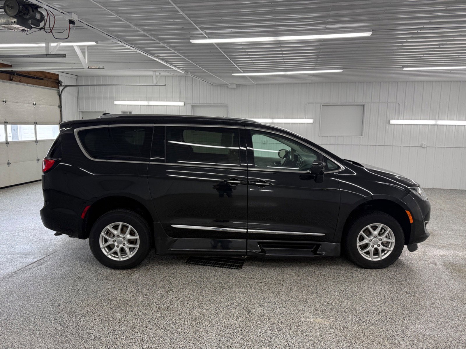 2020 Chrysler Pacifica Touring L