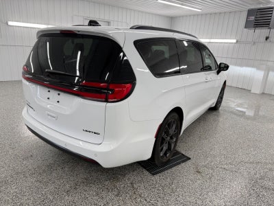 2025 Chrysler Pacifica Limited
