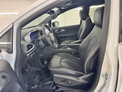 2027 Chrysler Pacifica Limited