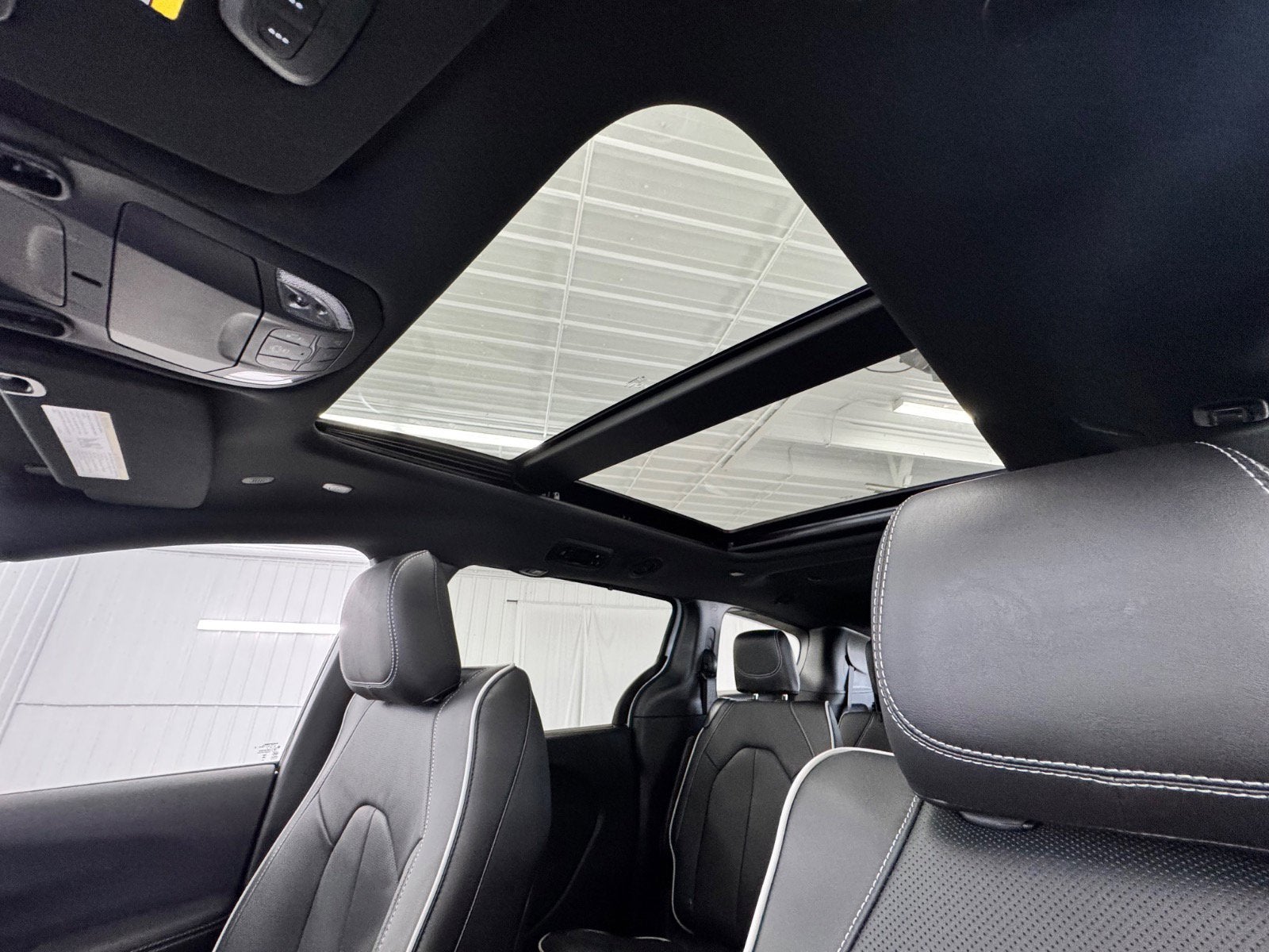 2027 Chrysler Pacifica Limited