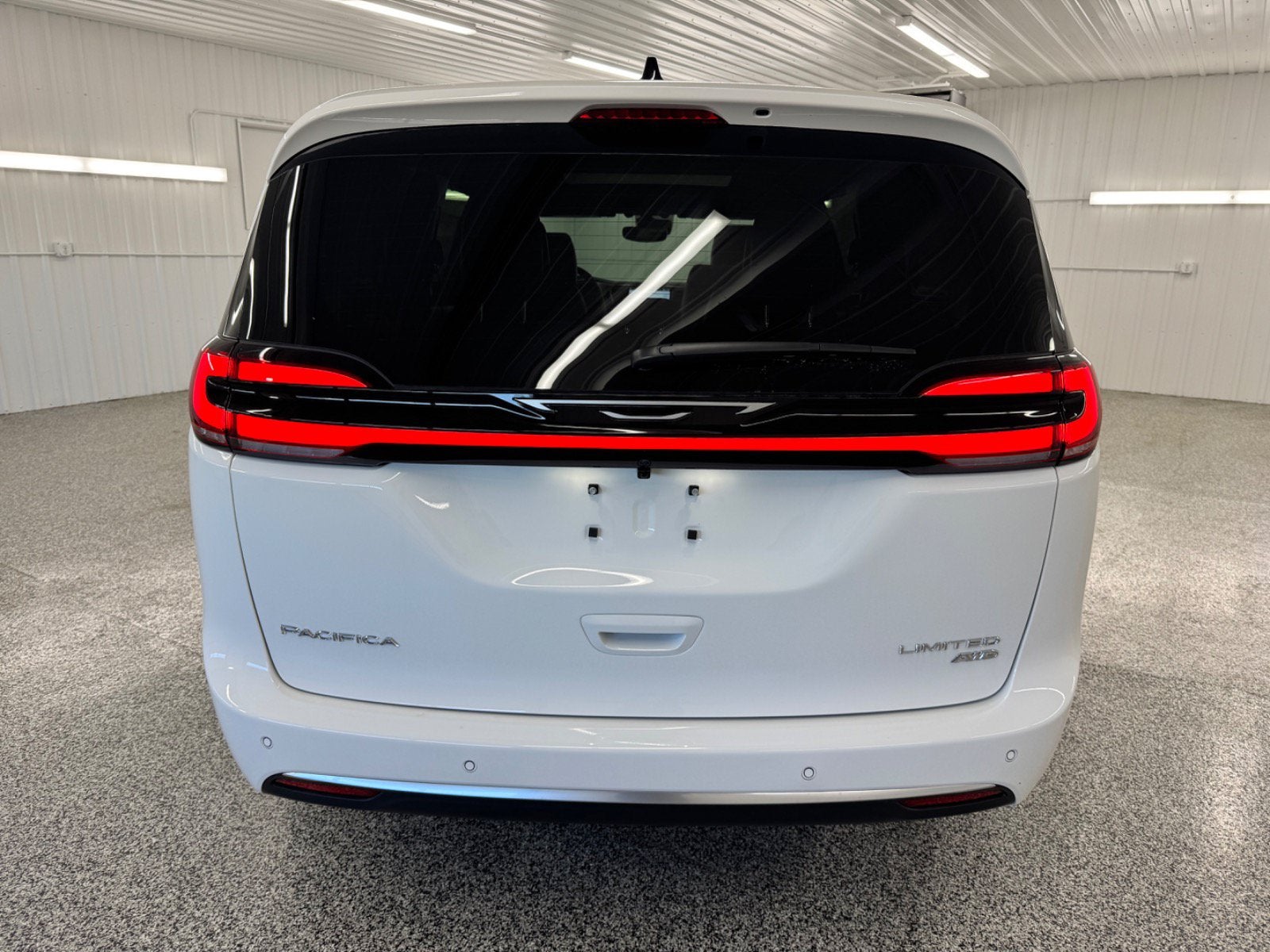 2027 Chrysler Pacifica Limited