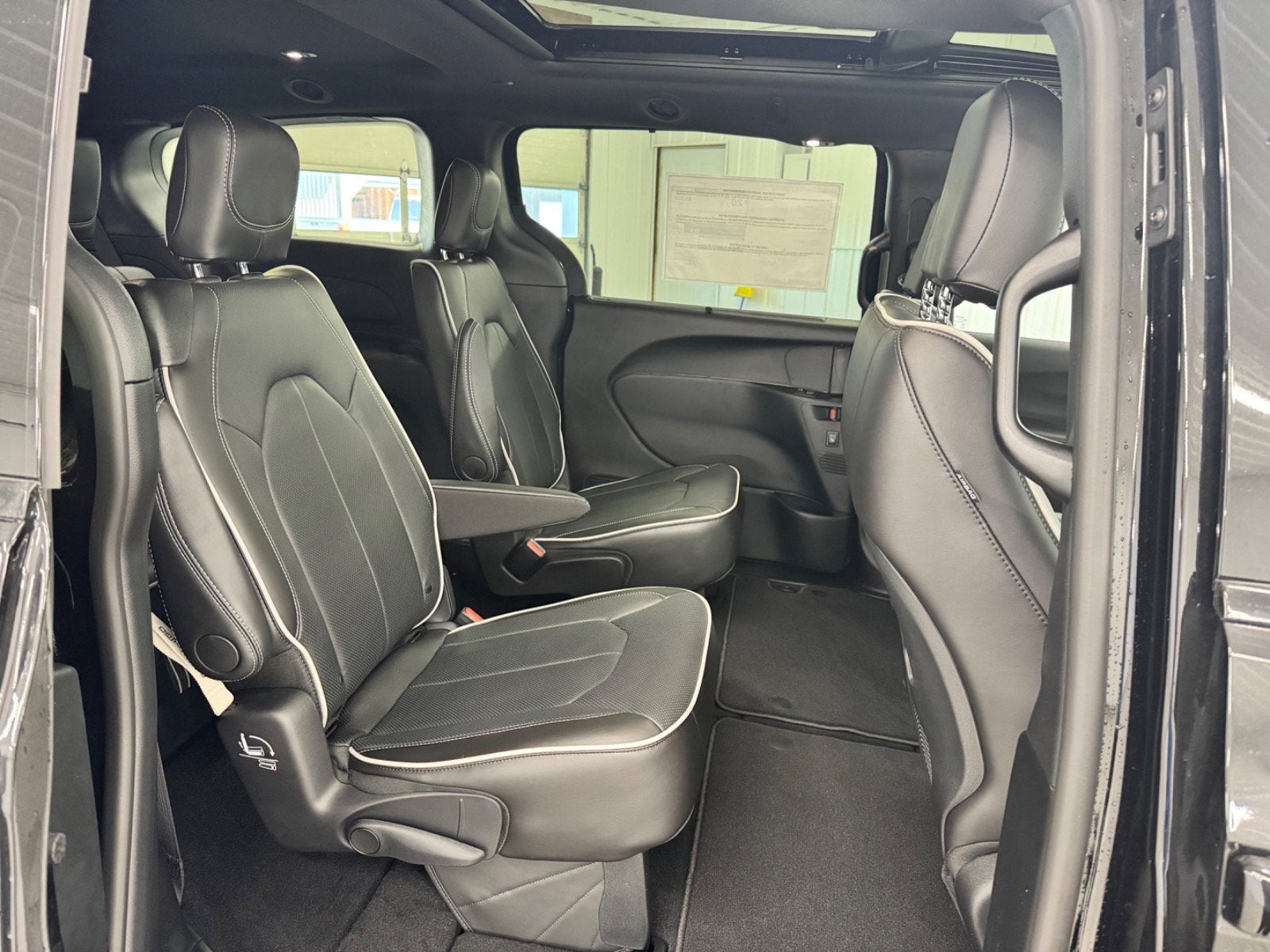 2027 Chrysler Pacifica Limited