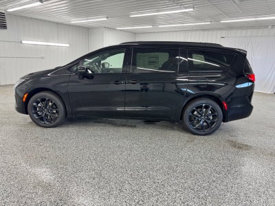 2027 Chrysler Pacifica Limited