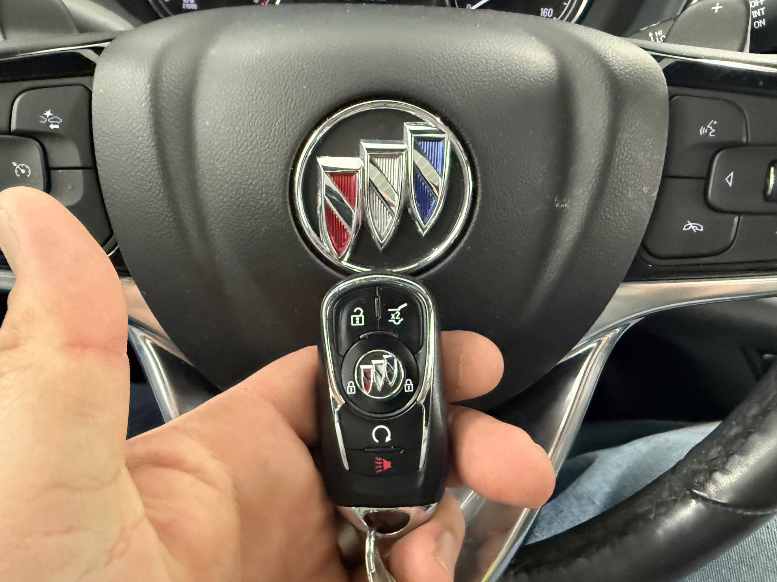 2024 Buick Enclave Essence