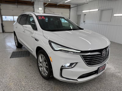 2024 Buick Enclave Essence