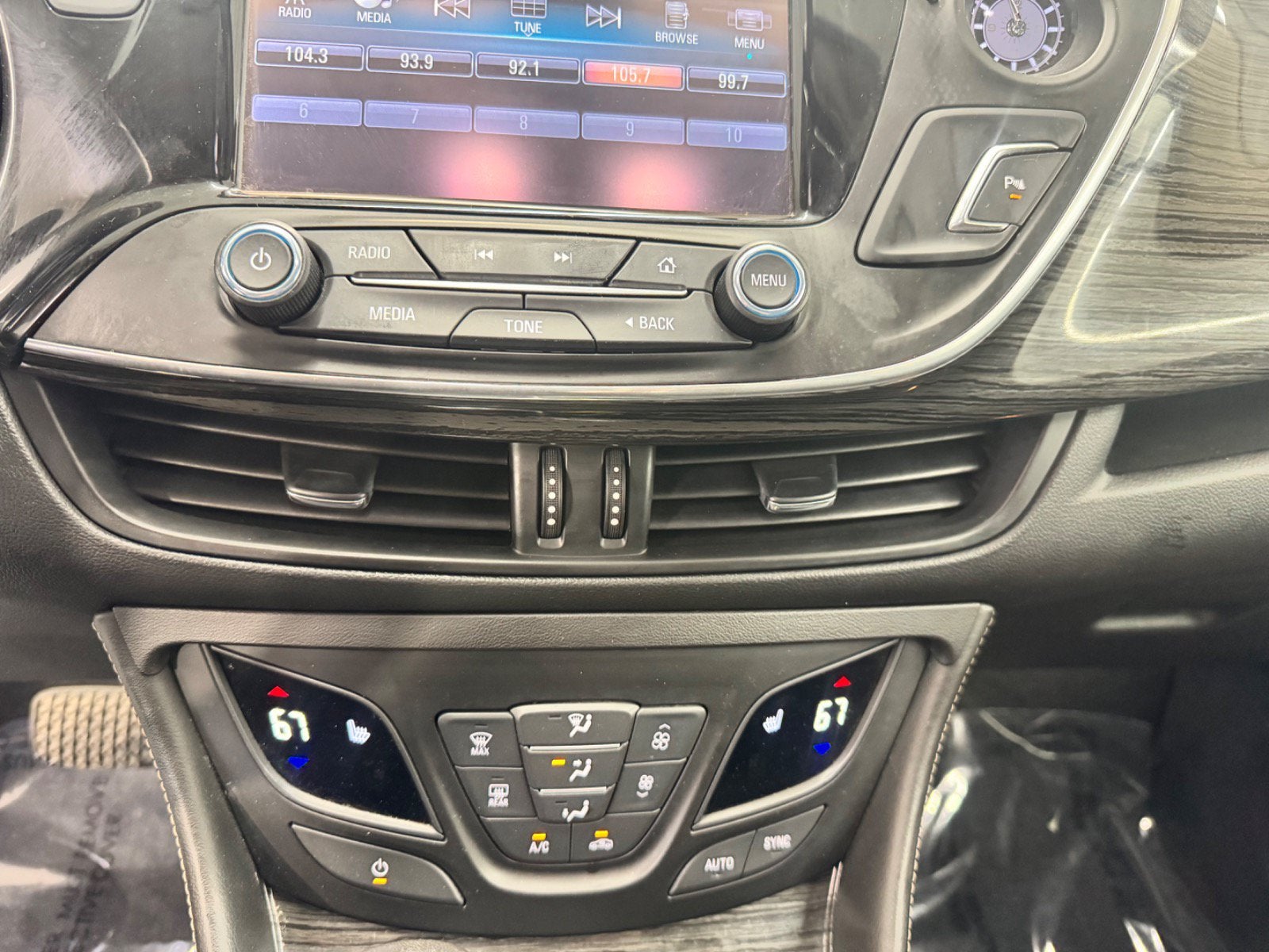 2017 Buick Envision Essence