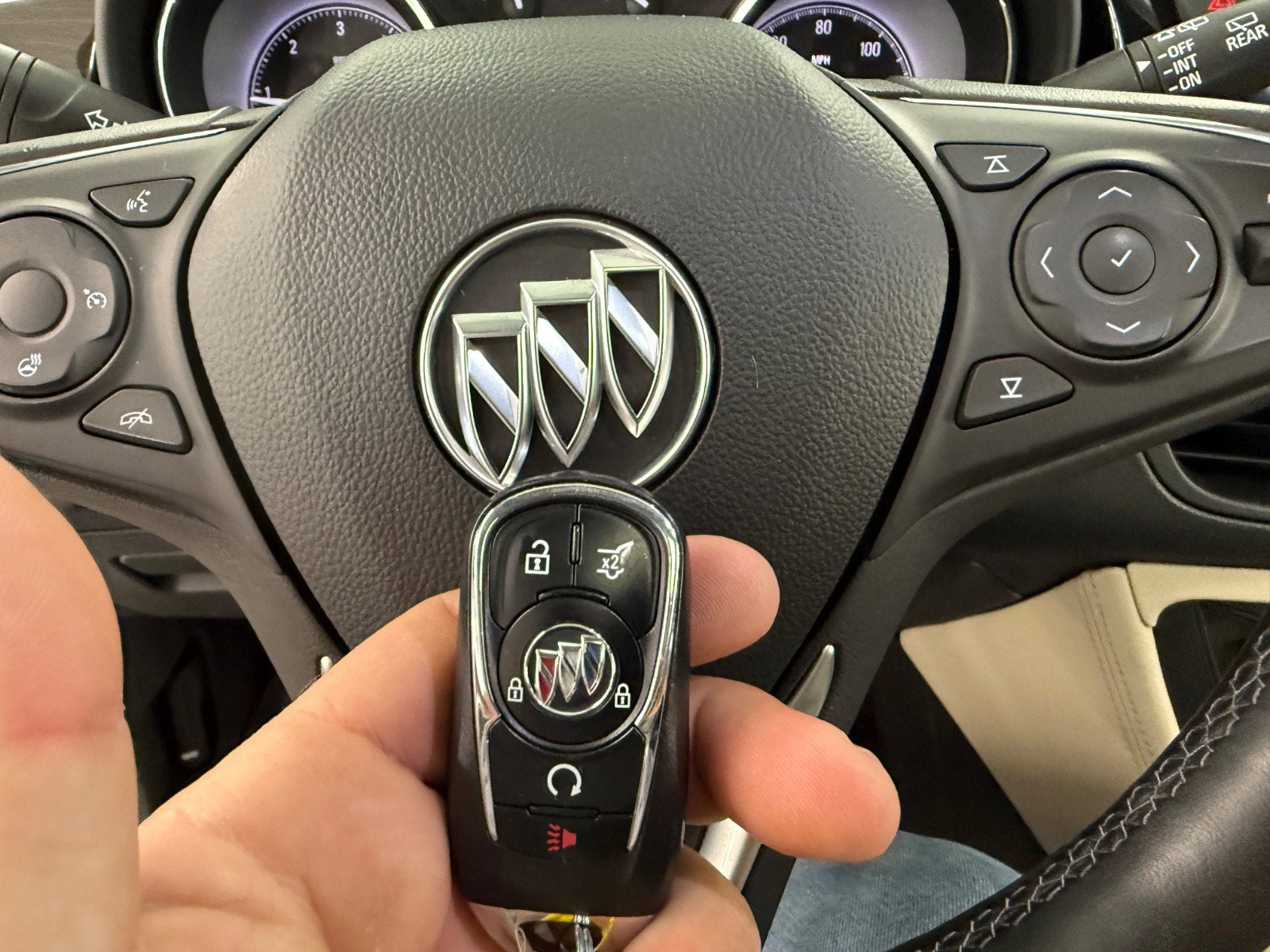 2020 Buick Envision Essence